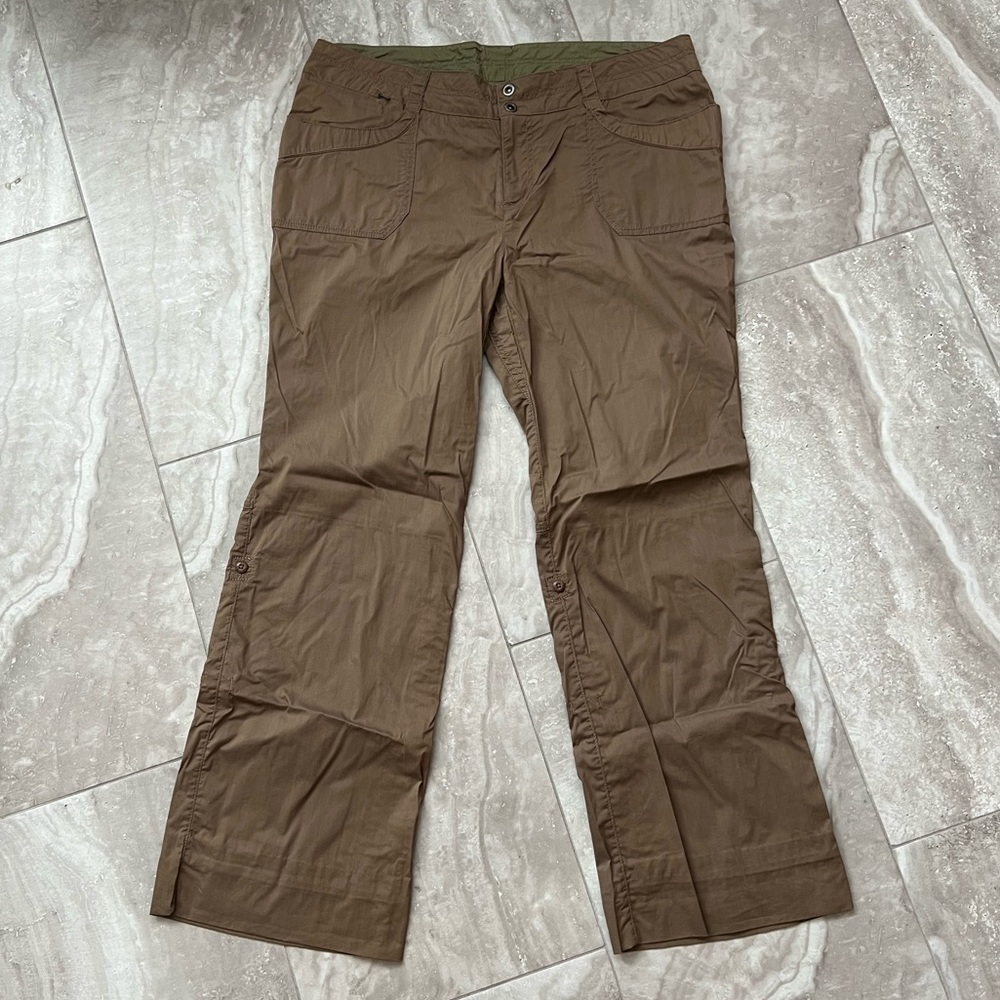 REI women’s convertible adventure pants. Size 14.